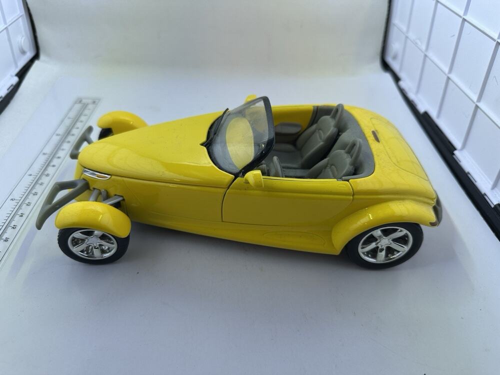 2002 Ertl American Muscle BodyShop Yellow Chrysler Prowler 1:18 Diecast Vintage